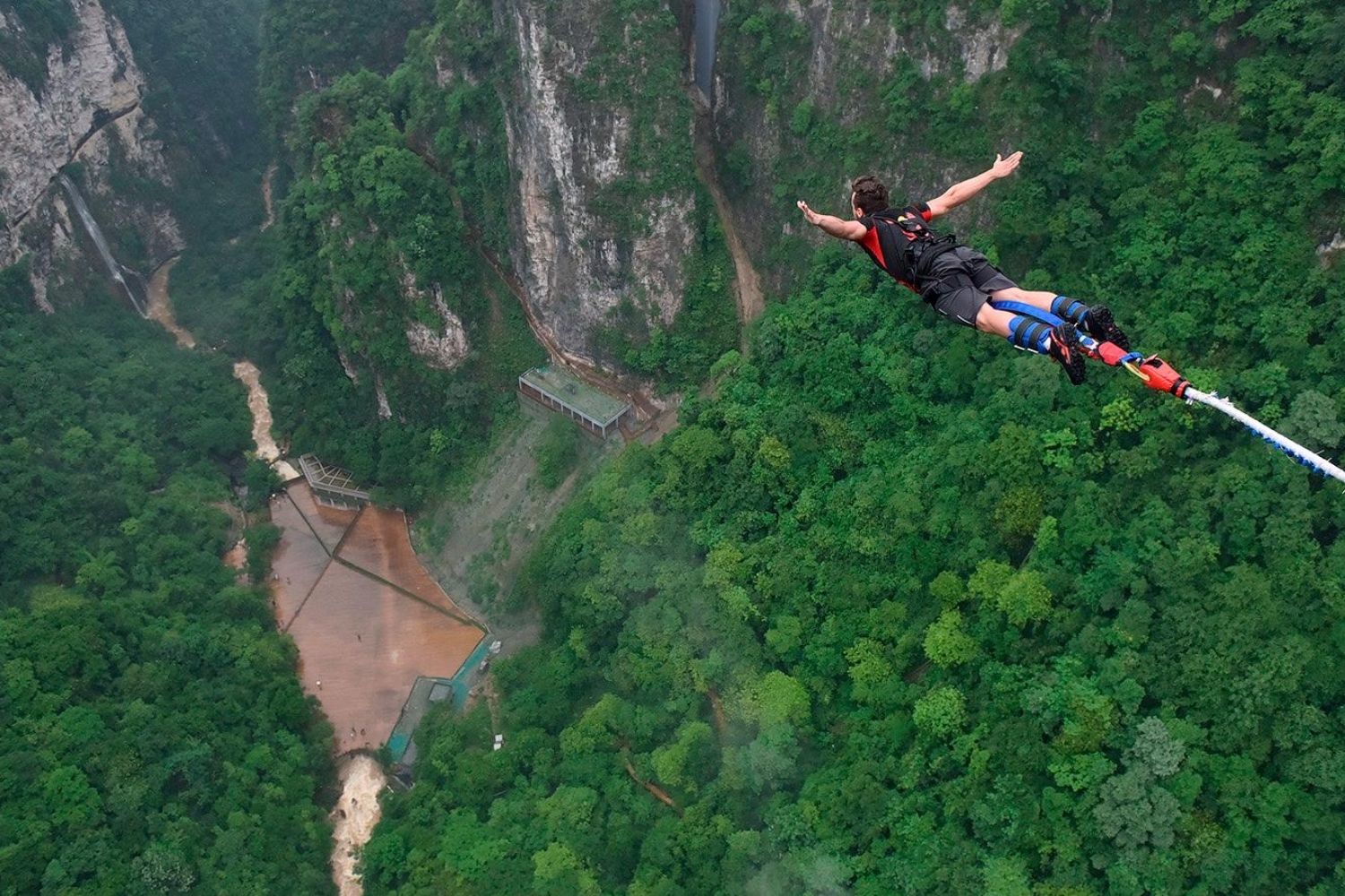 Top 10 Bungee Jumping Destinations in India - KreedOn