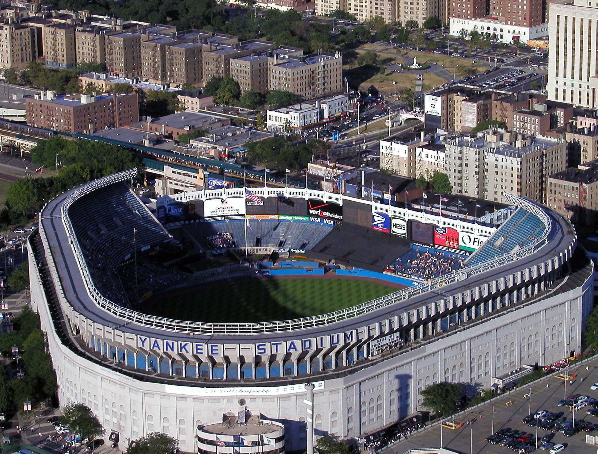 Top 10 Most Iconic Baseball Stadiums in the World | KreedOn